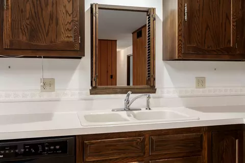 Kitchen - 8169 Clockview Rd, Rockford, IL 61108 photo 4 of 5