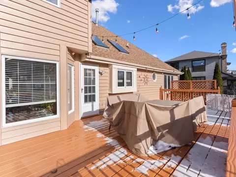 Exterior - 4005 White Eagle Dr, Naperville, IL 60564 photo 5 of 6