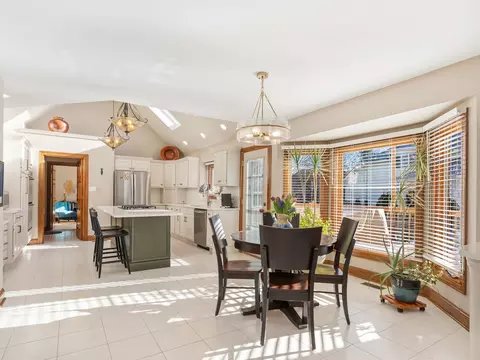 Kitchen - 4005 White Eagle Dr, Naperville, IL 60564 photo 5 of 5