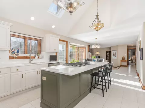 Kitchen - 4005 White Eagle Dr, Naperville, IL 60564 photo 3 of 5