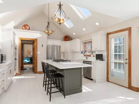 Kitchen - 4005 White Eagle Dr, Naperville, IL 60564 photo 1 of 5