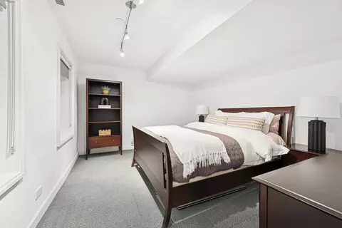 Bedroom - 53 E Bellevue Pl, Chicago, IL 60611 photo 9 of 9