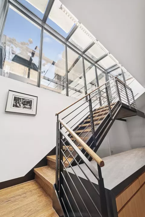 Entry Way - 53 E Bellevue Pl, Chicago, IL 60611 photo 3 of 5