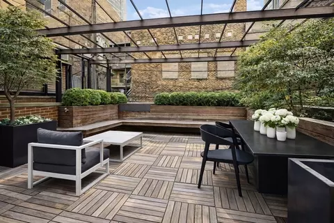 Exterior - 53 E Bellevue Pl, Chicago, IL 60611 photo 2 of 3