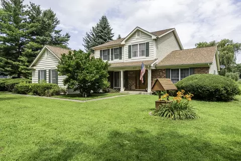 2102 W Hunters Ln, Spring Grove, IL 60081