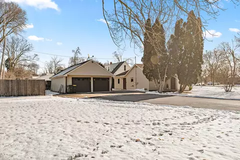 425 Grove St, Wood Dale, IL 60191