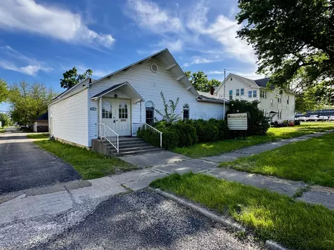 1209 6th St, Mendota, IL 61342