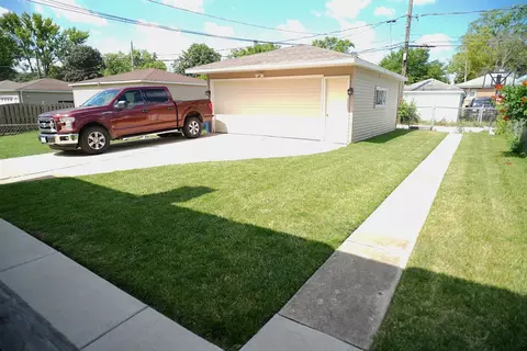 Exterior - 1428 12 N Ashbel Ave, Berkeley, IL 60163 photo 5 of 6