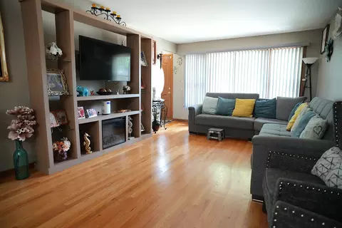 Living - 1428 12 N Ashbel Ave, Berkeley, IL 60163 photo 2 of 2