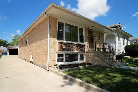 Exterior - 1428 12 N Ashbel Ave, Berkeley, IL 60163 photo 2 of 6