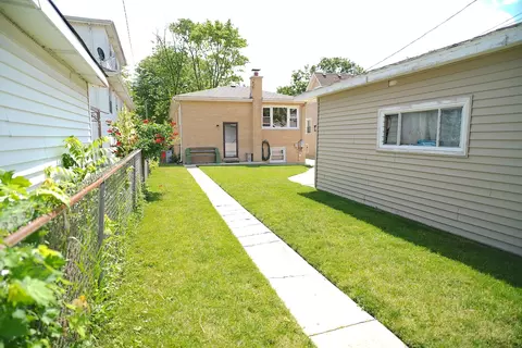 Exterior - 1428 12 N Ashbel Ave, Berkeley, IL 60163 photo 4 of 6