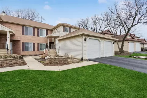2404 Danbury Dr #A1, Woodridge, IL 60517