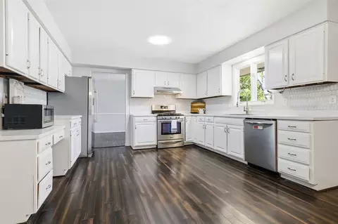 110 S Hershey Rd, Bloomington, IL 61704 photo 6