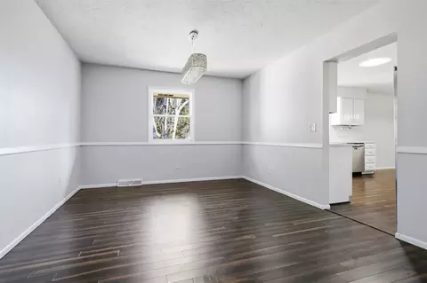 110 S Hershey Rd, Bloomington, IL 61704 photo 5