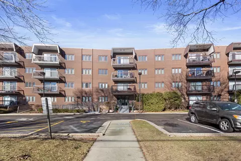 400 E Dundee Rd #403C, Buffalo Grove, IL 60089