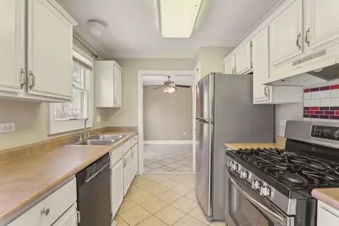 237 Commonwealth Dr, Bolingbrook, IL 60440 photo 14