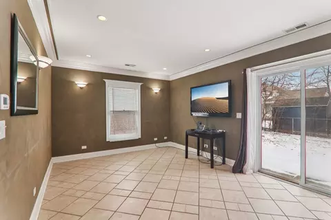 237 Commonwealth Dr, Bolingbrook, IL 60440 photo 17