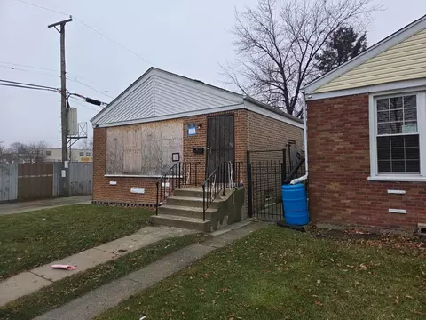 4644 S Leamington Ave, Chicago, IL 60638