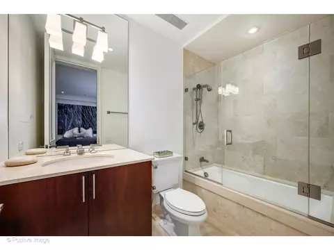 159 E Walton Pl #7G, Chicago, IL 60611 photo 29