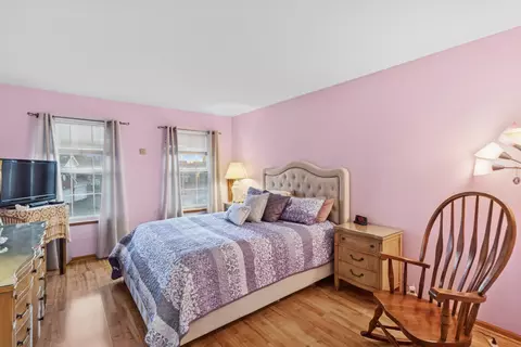 Bedroom - 18 Peach Tree Ct, Algonquin, IL 60102 photo 2 of 3