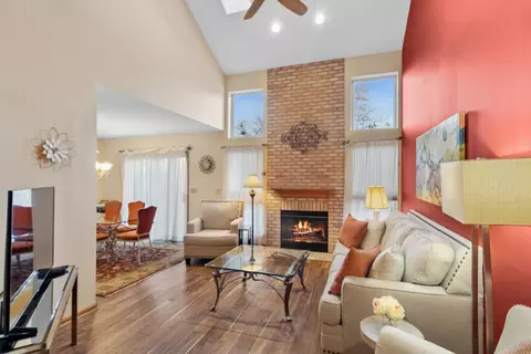 Living - 18 Peach Tree Ct, Algonquin, IL 60102 photo 1 of 1