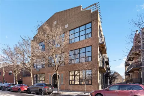 1137 N Wood St #1F, Chicago, IL 60622