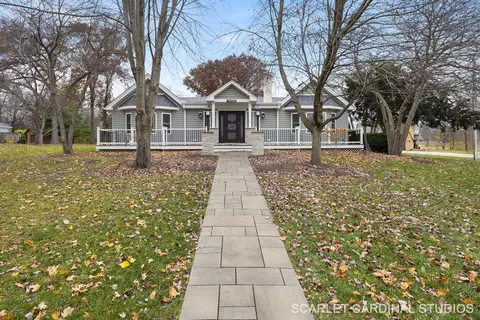 28 W504 Rogers Ave, Warrenville, IL 60555