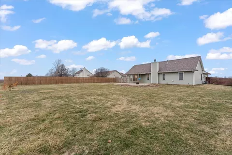 Exterior - 426 E Newton St, Mansfield, IL 61854 photo 8 of 8