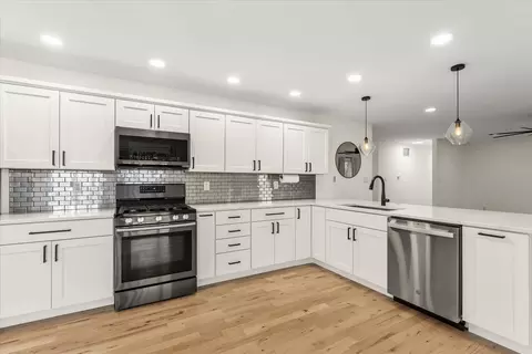 Kitchen - 426 E Newton St, Mansfield, IL 61854 photo 4 of 6