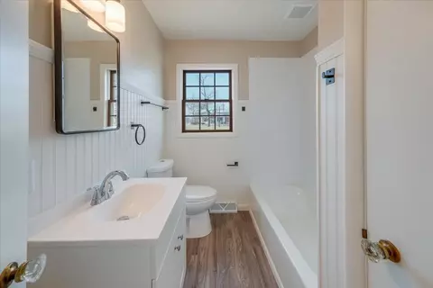 Bath - 306 E Cedar St, Le Roy, IL 61752 photo 1 of 1