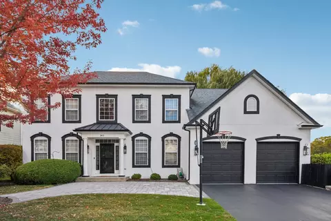 34115 N Wooded Glen Dr, Grayslake, IL 60030