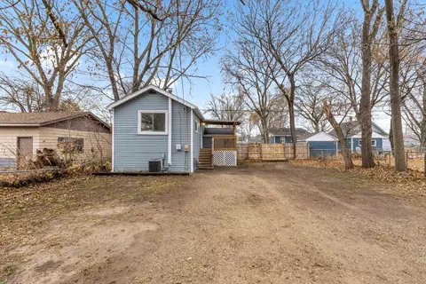 3010 10th St, Rockford, IL 61109