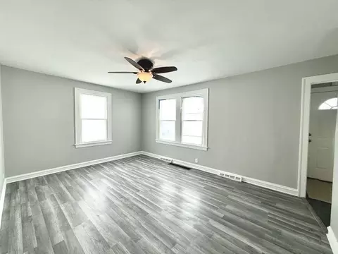 Living - 205 E 142nd Pl, Dolton, IL 60419 photo 2 of 6