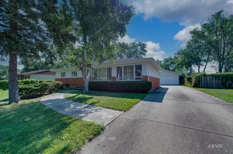 365 Washington Blvd, Hoffman Estates, IL 60169