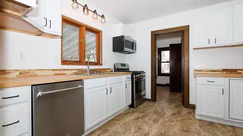 Kitchen - 611 E Olive St, Bloomington, IL 61701 photo 3 of 4