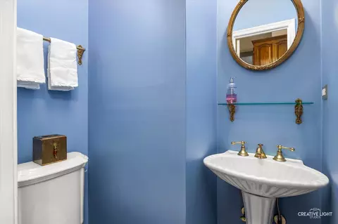 Bath - 4214 Deyo Ave, Brookfield, IL 60513 photo 1 of 4