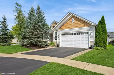 12621 Mulberry Ct, Huntley, IL 60142