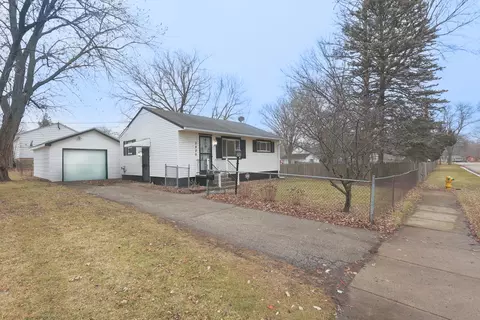 2820 N Elmwood Ave, Waukegan, IL 60087