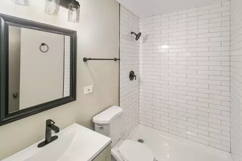 Bath - 3809 215th St, Matteson, IL 60443 photo 3 of 3