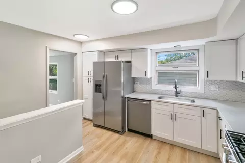 Kitchen - 3809 215th St, Matteson, IL 60443 photo 2 of 2