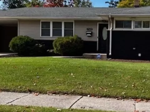 17640 Golfview Ave, Homewood, IL 60430