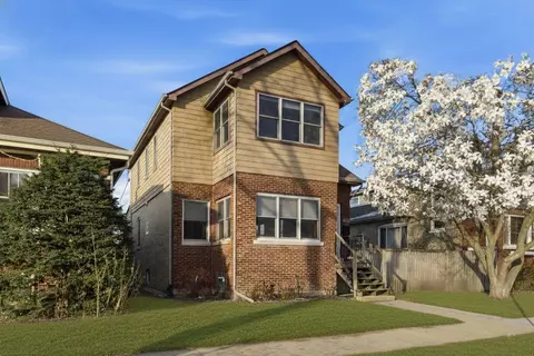 3814 N Mozart St, Chicago, IL 60618