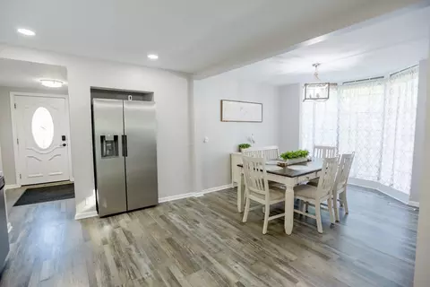 Dining - 1015 N River Rd, Mchenry, IL 60051 photo 1 of 1