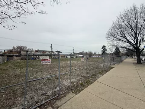 3700 W 63rd St, Chicago, IL 60629