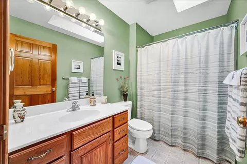 Bath - 717 Thistlewood Cc Ct, Normal, IL 61761 photo 3 of 4