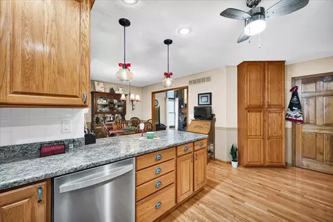 Kitchen - 717 Thistlewood Cc Ct, Normal, IL 61761 photo 3 of 4
