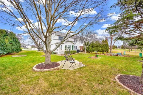 Exterior - 717 Thistlewood Cc Ct, Normal, IL 61761 photo 4 of 7