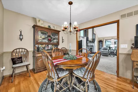 Dining - 717 Thistlewood Cc Ct, Normal, IL 61761 photo 2 of 2