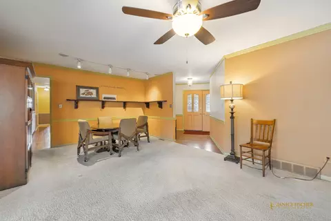 Dining - 1402 N Millstream Dr, Mchenry, IL 60050 photo 1 of 1