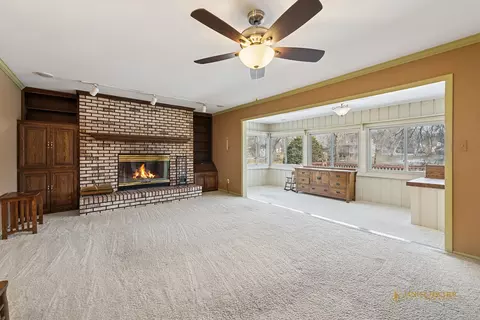Living - 1402 N Millstream Dr, Mchenry, IL 60050 photo 1 of 1